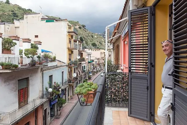 Appartamento Lina House Giardini Naxos Italia